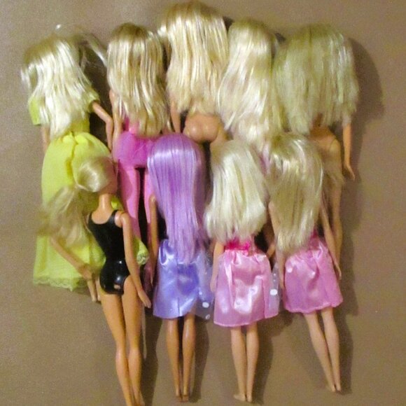 Lot Of 9 Barbie Dolls Mixed Outfits Hairstyles 2004.2005,2013 good Condition - Picture 6 of 7
